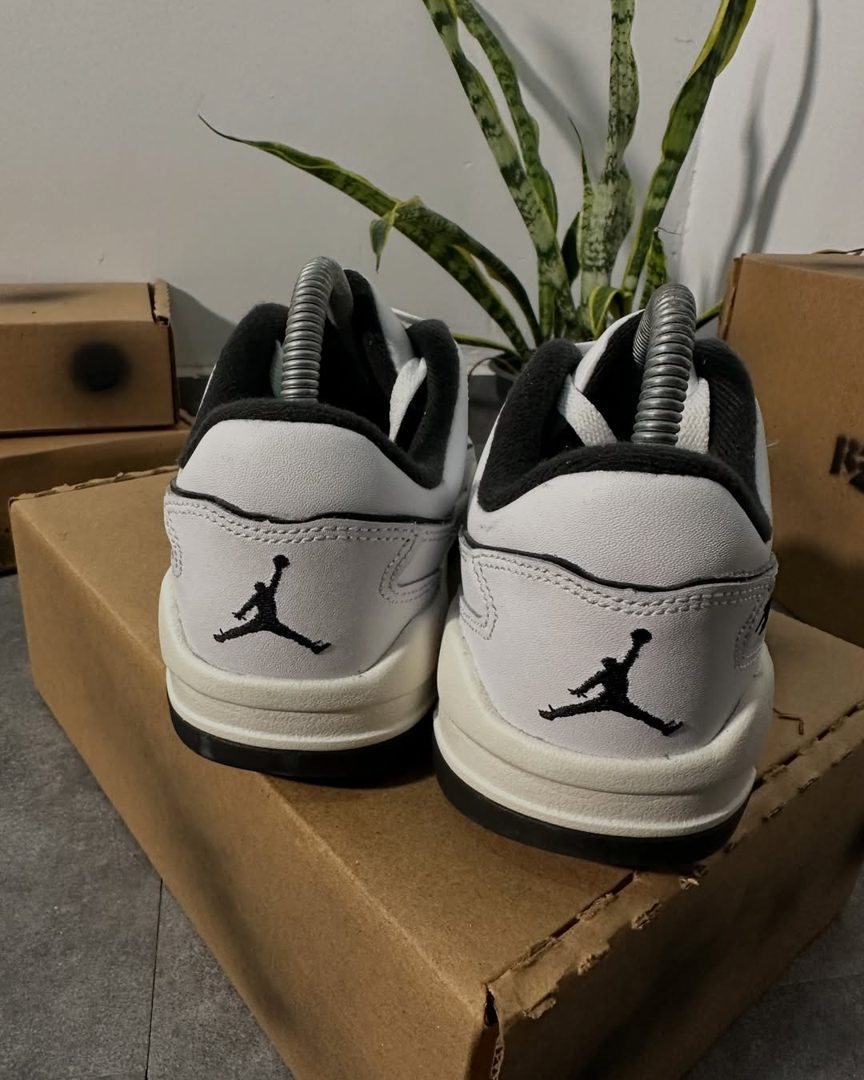 Jordan Flight Curt