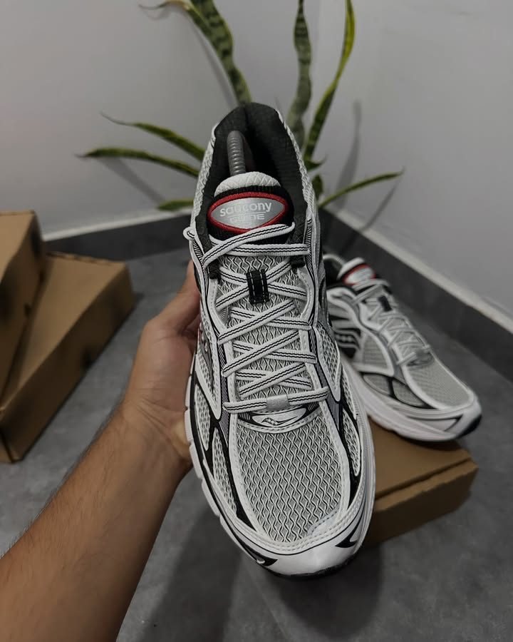 Saucony