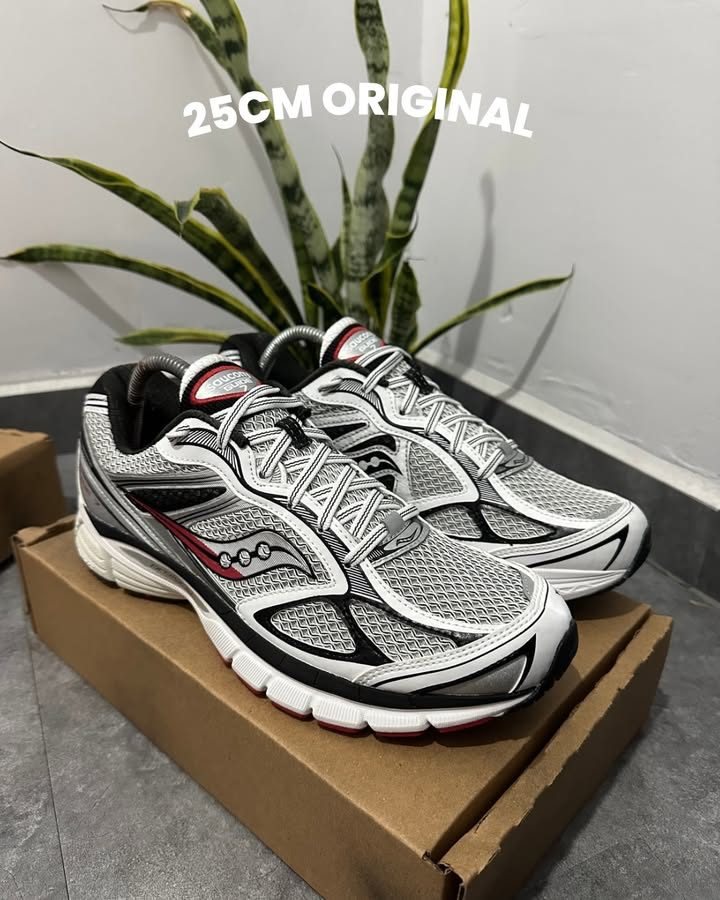 Saucony