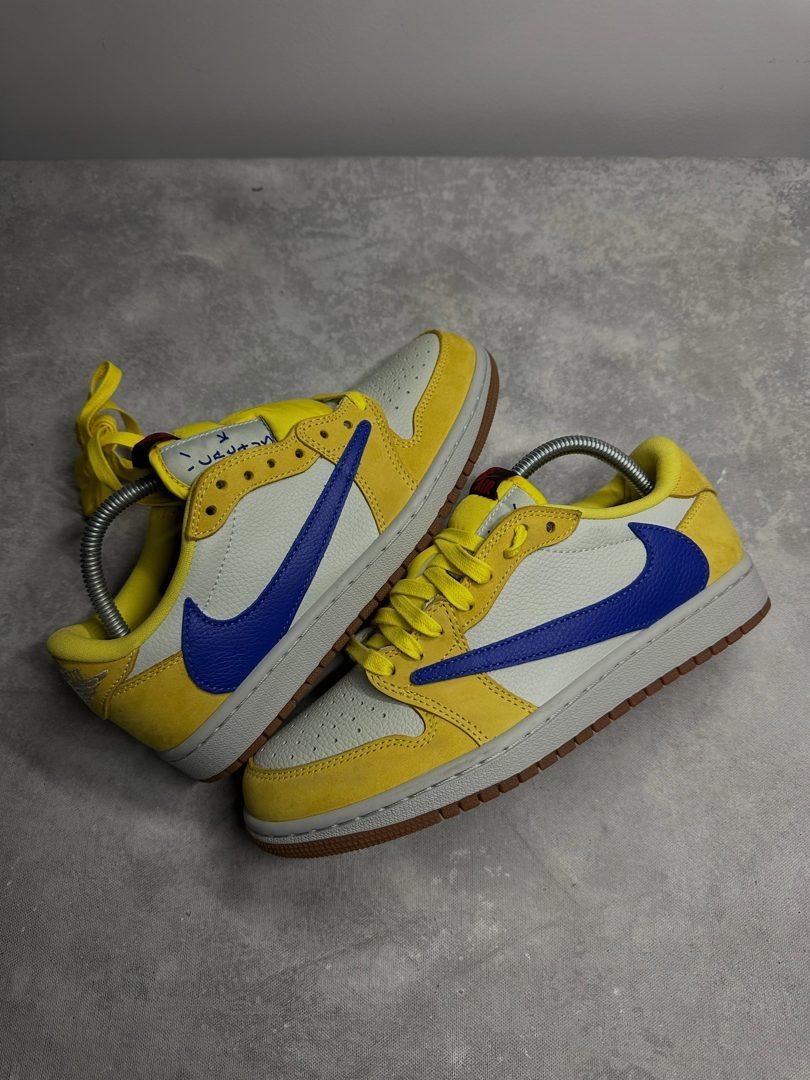 Jordan 1 Low Travis