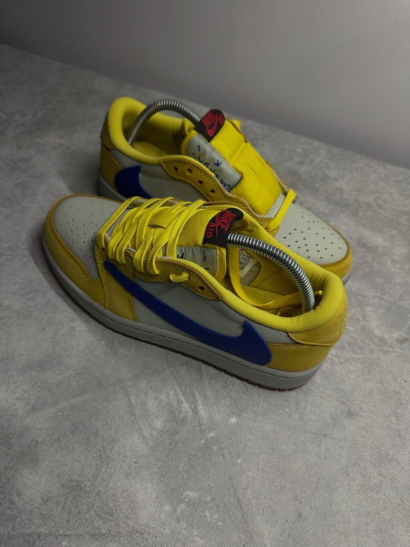 Jordan 1 Low Travis